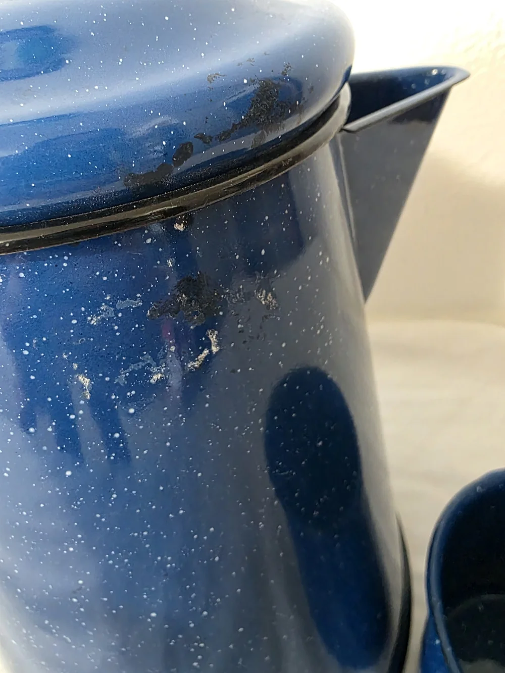 Blue Speckled Enamel Coffee Pot & Mug Set - Home Kitchen